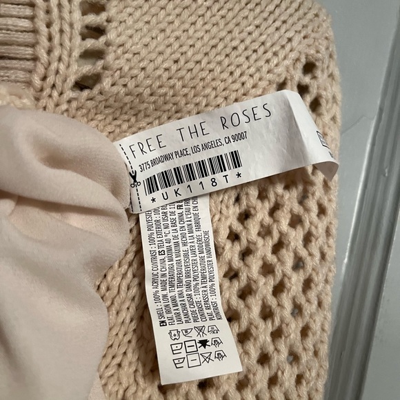 Free the roses cream colored sweater with flutter back XS - Picture 2 of 6